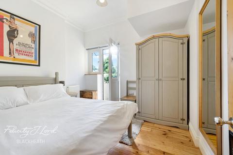 1 bedroom apartment for sale, Glenluce Road, London