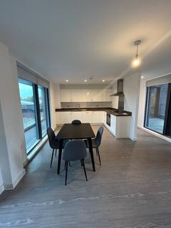 3 bedroom flat to rent, The Landmark, 30 Oldfield Road, Salford, M5