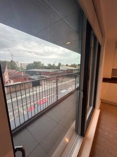 3 bedroom flat to rent, The Landmark, 30 Oldfield Road, Salford, M5