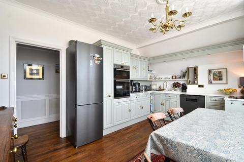 4 bedroom flat for sale, Filsham Road, St. Leonards-On-Sea