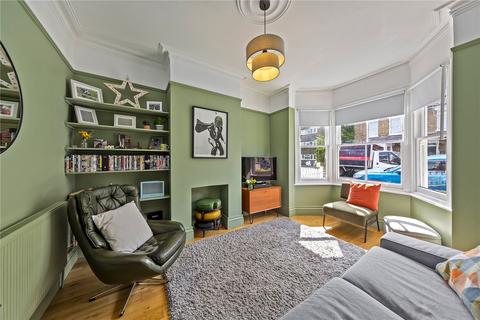 2 bedroom terraced house for sale, Avenue Road, Hampton