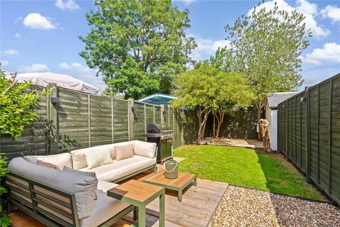 2 bedroom terraced house for sale, Avenue Road, Hampton