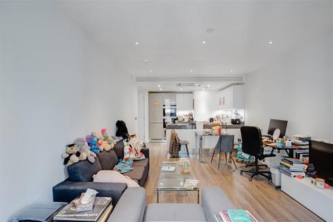 2 bedroom flat for sale, Canter Way, London