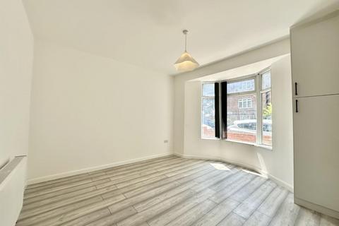 undefined, Grosvenor Road, Hanwell, W7 1HP