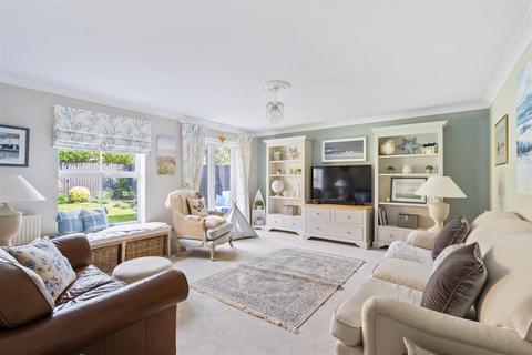 22 Castell Close, Hilperton, Trowbridge, BA14 7UJ