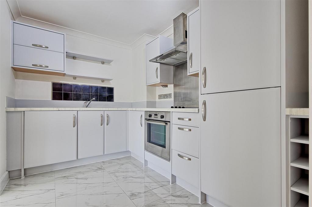 Kitchen 1.jpg