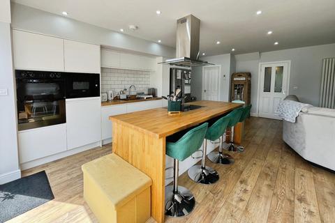 4 bedroom semi-detached house for sale, Parrs Wood Road, Didsbury, Manchester, M20