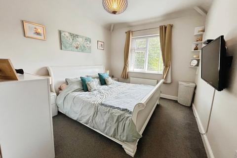 4 bedroom semi-detached house for sale, Parrs Wood Road, Didsbury, Manchester, M20