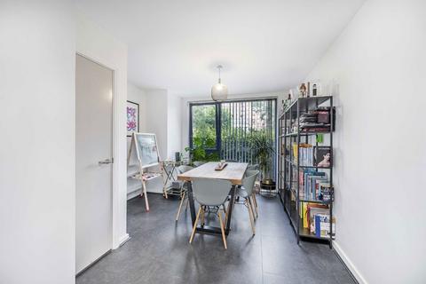 80 Fife Road, London, E16 1QB