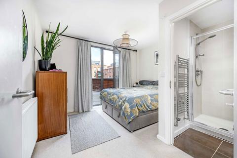 80 Fife Road, London, E16 1QB
