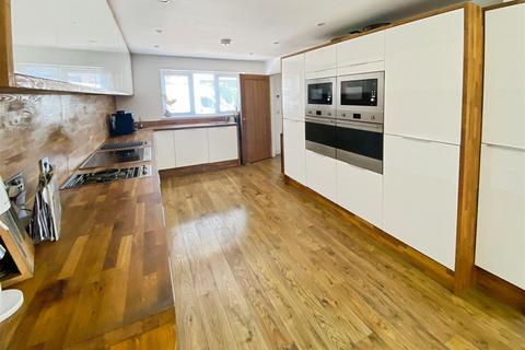 3 bedroom detached house for sale, Featherbed Lane, Shrewsbury