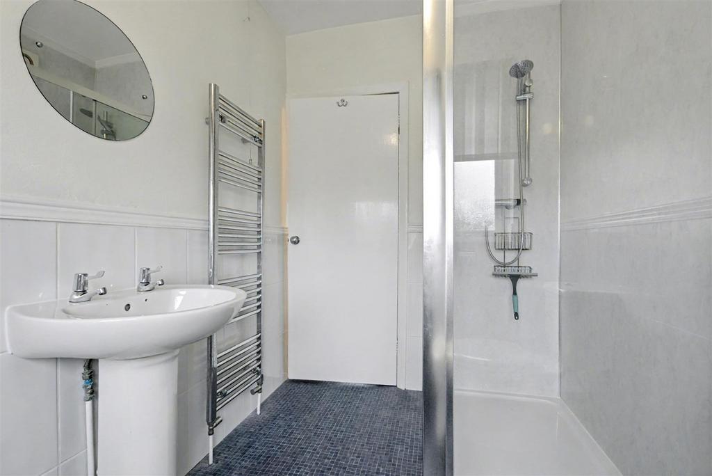 Bathroom 2.jpeg