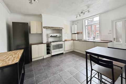 2 bedroom terraced house for sale, Birkett Street, Cleckheaton, BD19