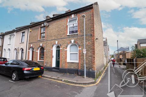 10 Wilfred Street, Gravesend, DA12 2HA