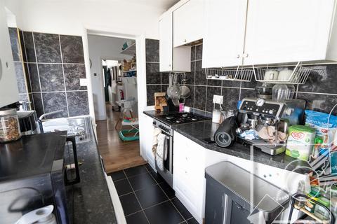 10 Wilfred Street, Gravesend, DA12 2HA