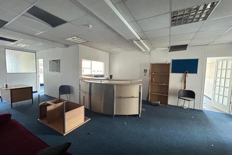 Office to rent, 28-34 Chapel St Luton LU1 2SE