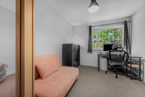 2 bedroom flat for sale, Island Apartments, 34 Coleman Fields, Islington, London