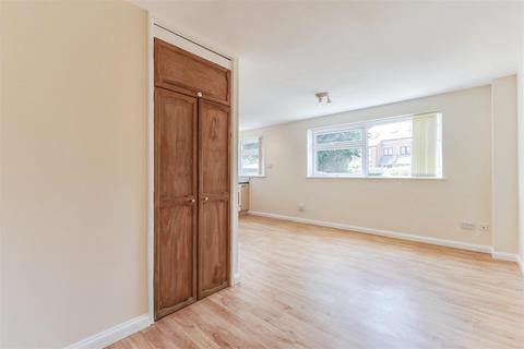 1 bedroom apartment for sale, Clopton Road, Stratford-Upon-Avon CV37