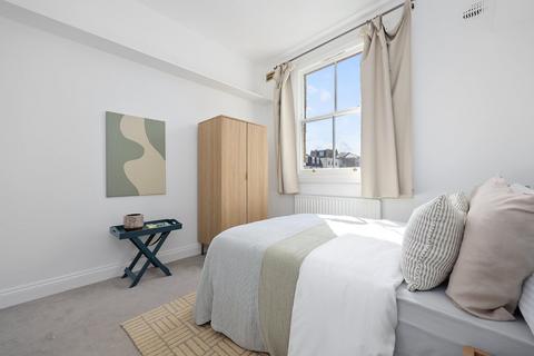 2 bedroom flat for sale, Nottingham Road, London
