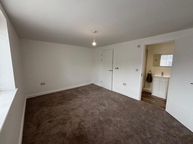 Bedroom with en suite