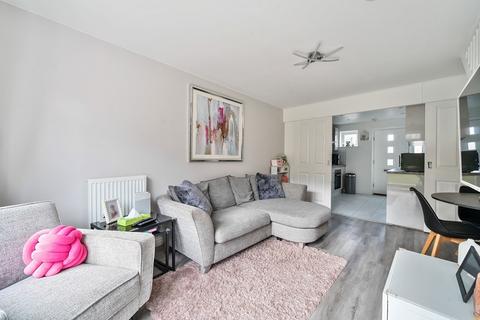 39 Englefield Way, Basingstoke, RG24 9SF