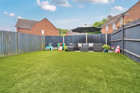 39 Englefield Way, Basingstoke, RG24 9SF