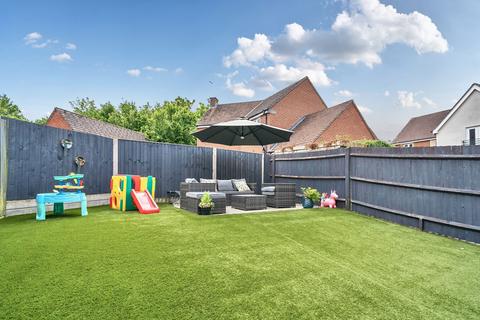 39 Englefield Way, Basingstoke, RG24 9SF