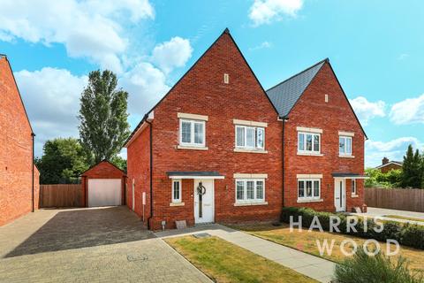 40 Lowefields, Earls Colne, Colchester, CO6 2LH