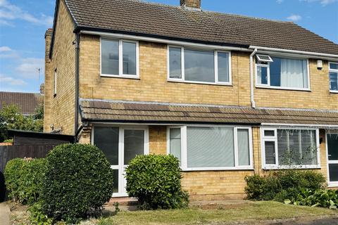 3 bedroom semi-detached house for sale, Chatsworth Avenue, Radcliffe on Trent, Nottingham