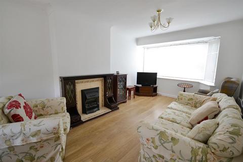 3 bedroom semi-detached house for sale, Chatsworth Avenue, Radcliffe on Trent, Nottingham