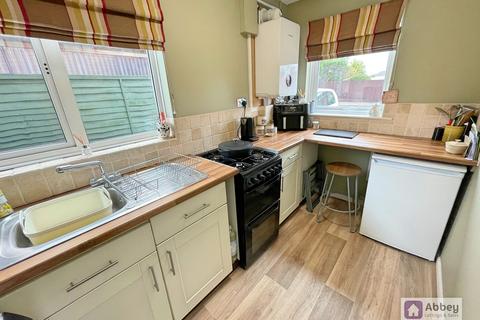 2 bedroom semi-detached house for sale, Manor Drive, Leicester, LE4