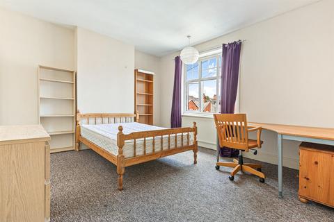 111 Howard Road, Leicester, LE2 1XP