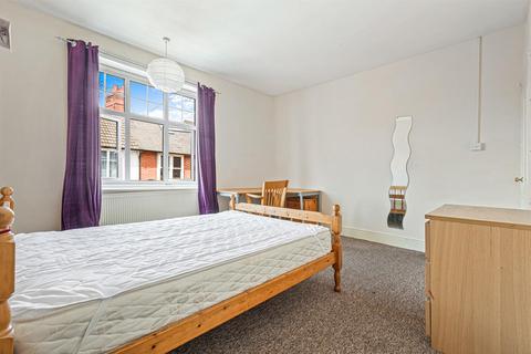 111 Howard Road, Leicester, LE2 1XP