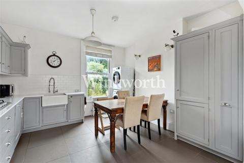 3 bedroom apartment for sale, Lausanne Road, London, N8