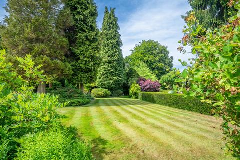 5 bedroom detached house for sale, Chipperfield, Herts, WD4