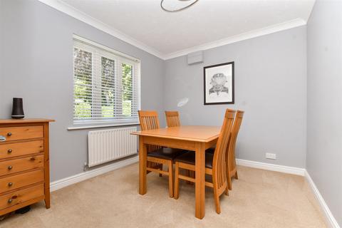 3 Postmill Close, Croydon, CR0 5DY