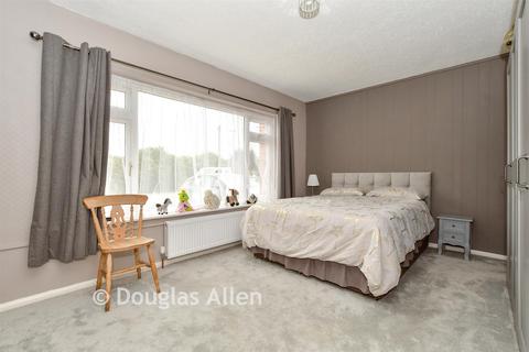 3 bedroom detached house for sale, Harold Gardens, Wickford SS11