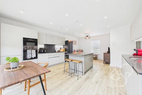 4 bedroom house for sale, Oyster catcher Walk, West Mersea CO5