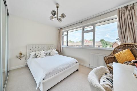 Flat 1, Bearstead House Abbey Park, Beckenham, BR3 1PP