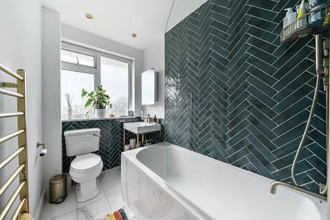 Flat 1, Bearstead House Abbey Park, Beckenham, BR3 1PP