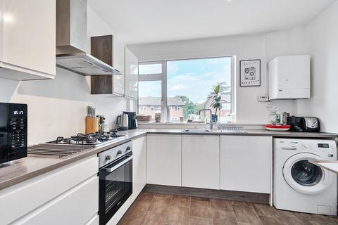 Flat 1, Bearstead House Abbey Park, Beckenham, BR3 1PP
