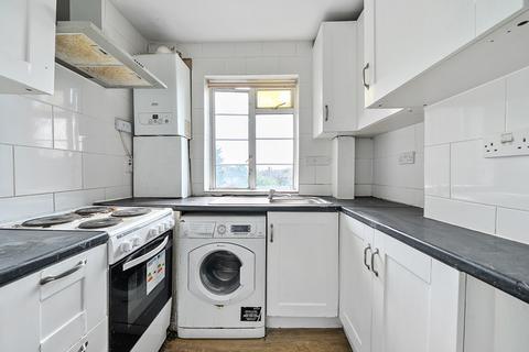 2 bedroom apartment for sale, Garden Close, Ruislip