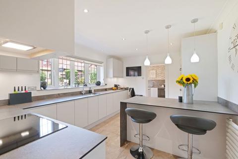 6 bedroom detached house for sale, Hawthorn Drive, Hollywood, B47