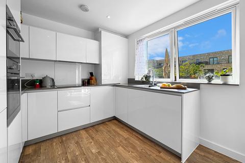 2 bedroom flat for sale, Trumpington, Cambridge CB2