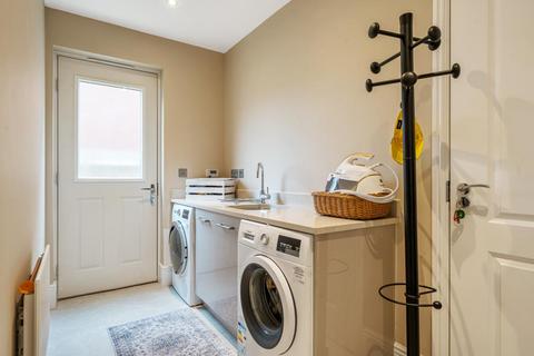 14 Grandy Crescent, Milton, Abingdon, OX13 6GL