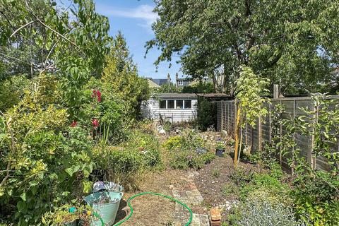 4 bedroom terraced house for sale, Humberstone Road, Cambridge CB4