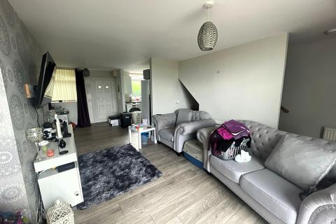 34 Egremont Lawn, Liverpool, L27 5RB