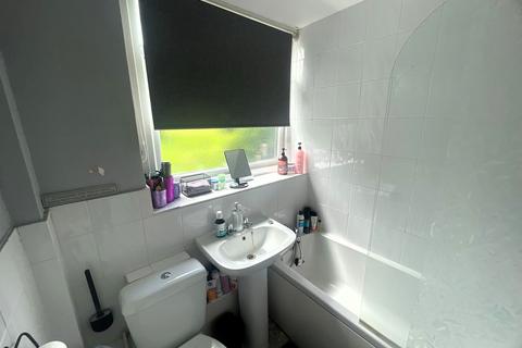 34 Egremont Lawn, Liverpool, L27 5RB