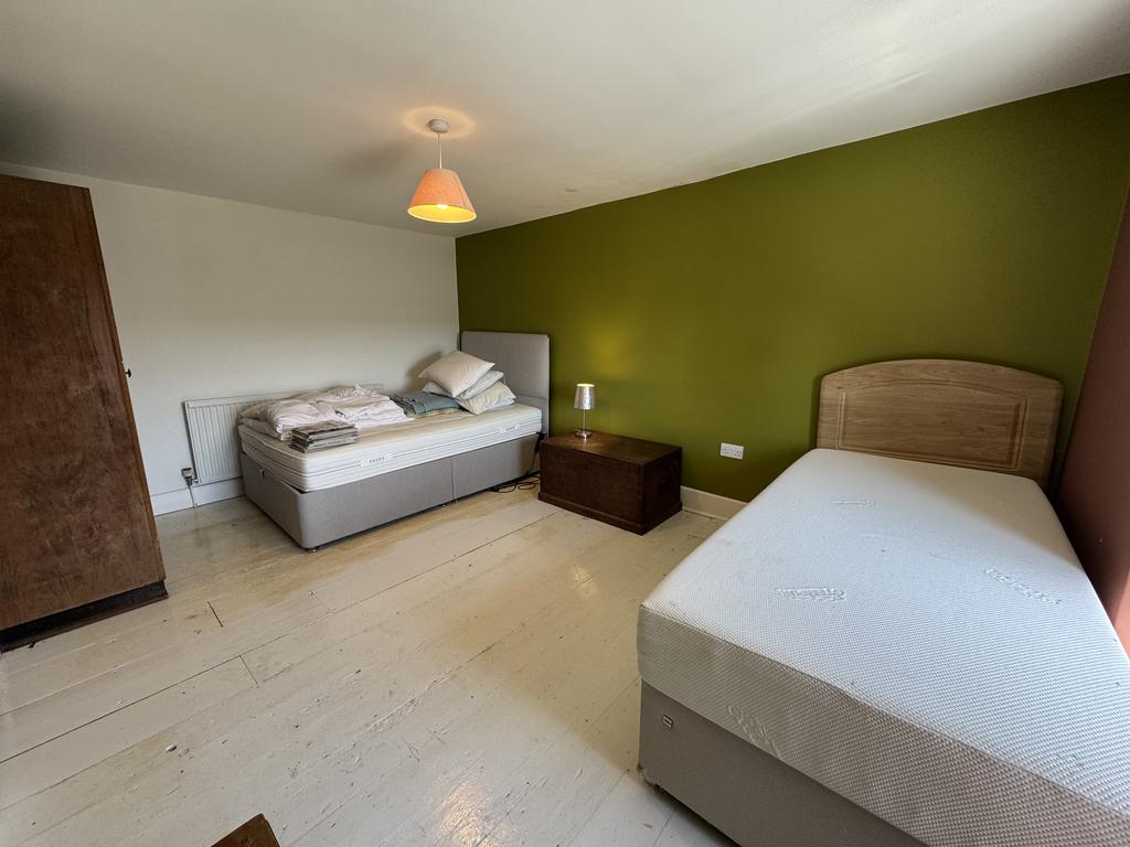 Double Bedroom 4
