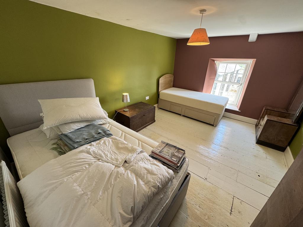 Double Bedroom 4